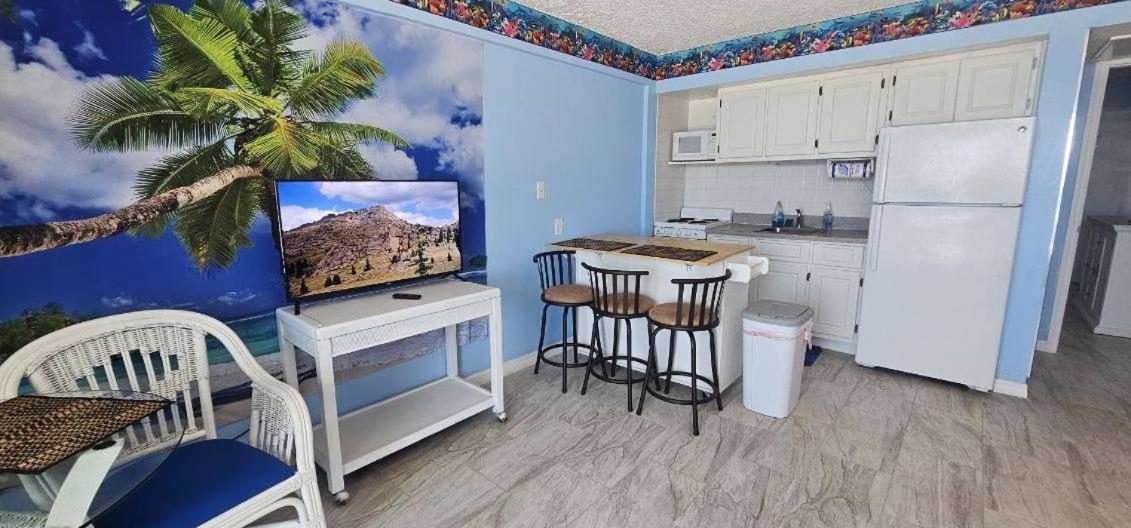 Apartmán Ocean Breeze - Direct Ocean Front-Pool Is Open Daytona Beach Exteriér fotografie