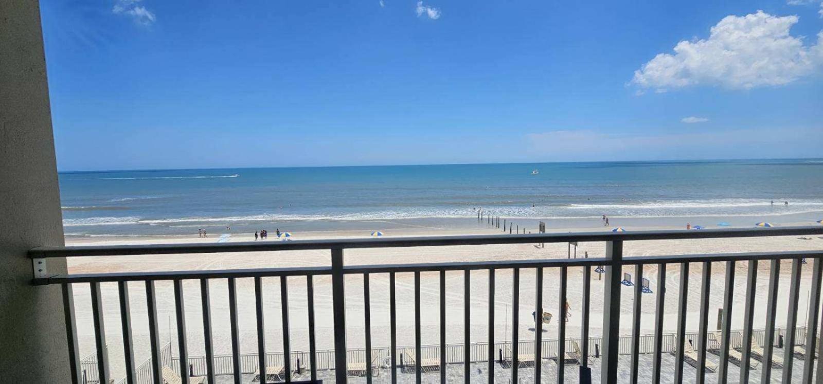 Apartmán Ocean Breeze - Direct Ocean Front-Pool Is Open Daytona Beach Exteriér fotografie