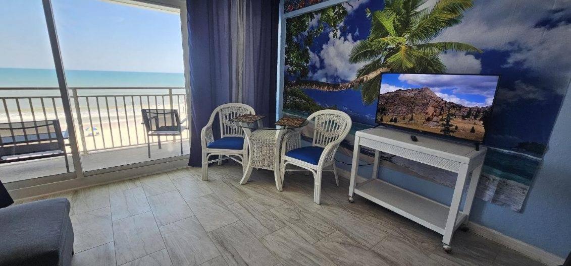 Apartmán Ocean Breeze - Direct Ocean Front-Pool Is Open Daytona Beach Exteriér fotografie
