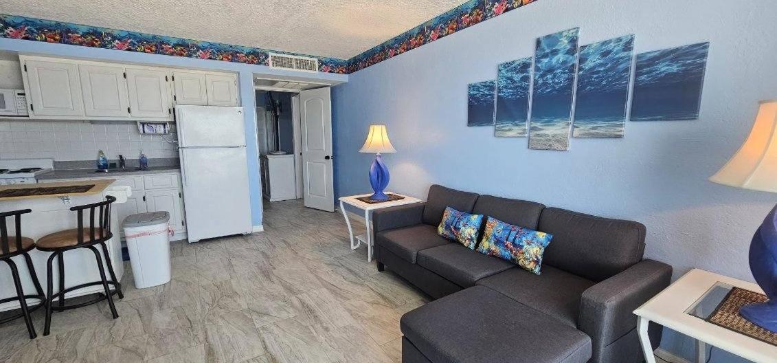 Apartmán Ocean Breeze - Direct Ocean Front-Pool Is Open Daytona Beach Exteriér fotografie