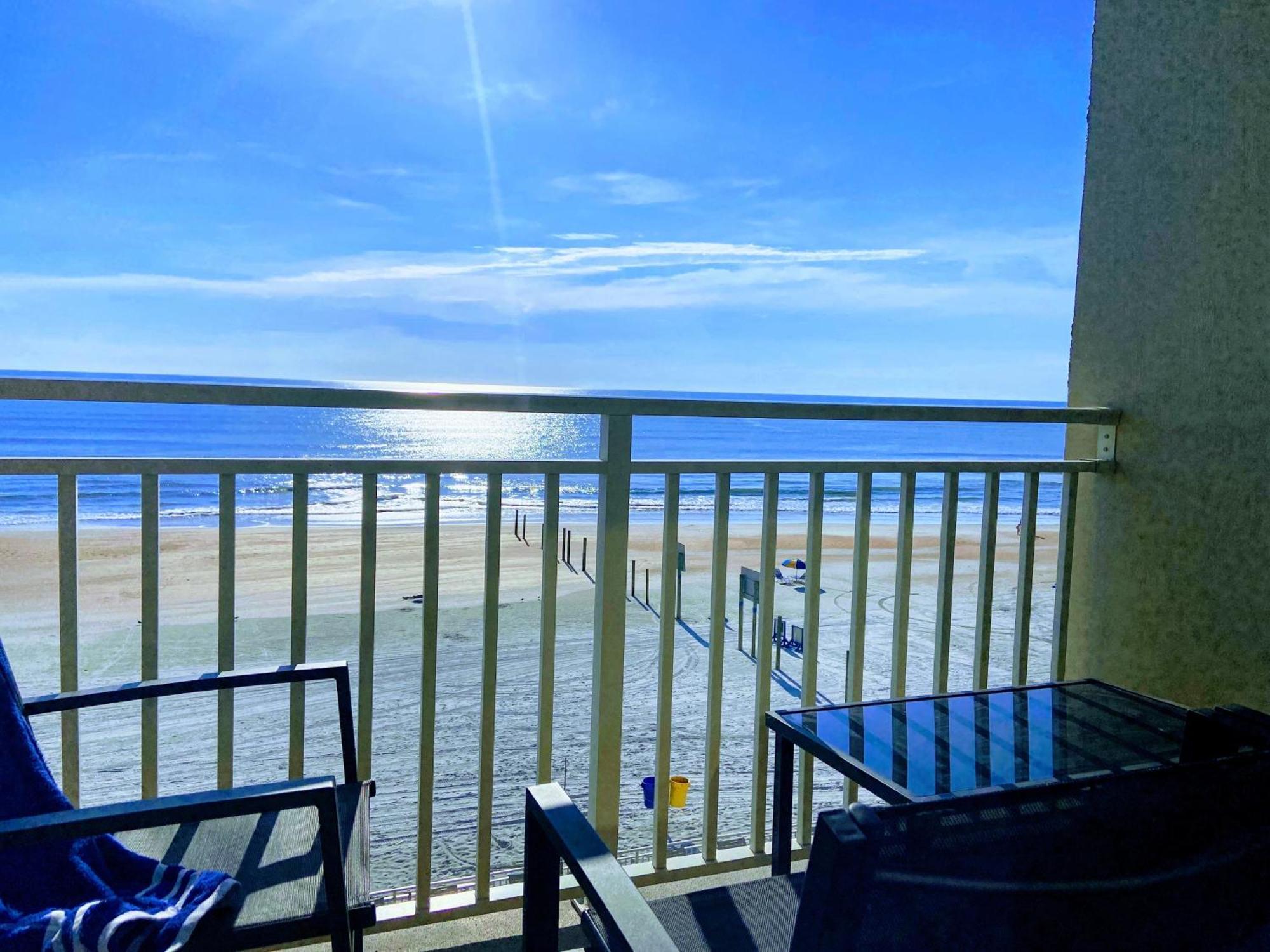 Apartmán Ocean Breeze - Direct Ocean Front-Pool Is Open Daytona Beach Exteriér fotografie