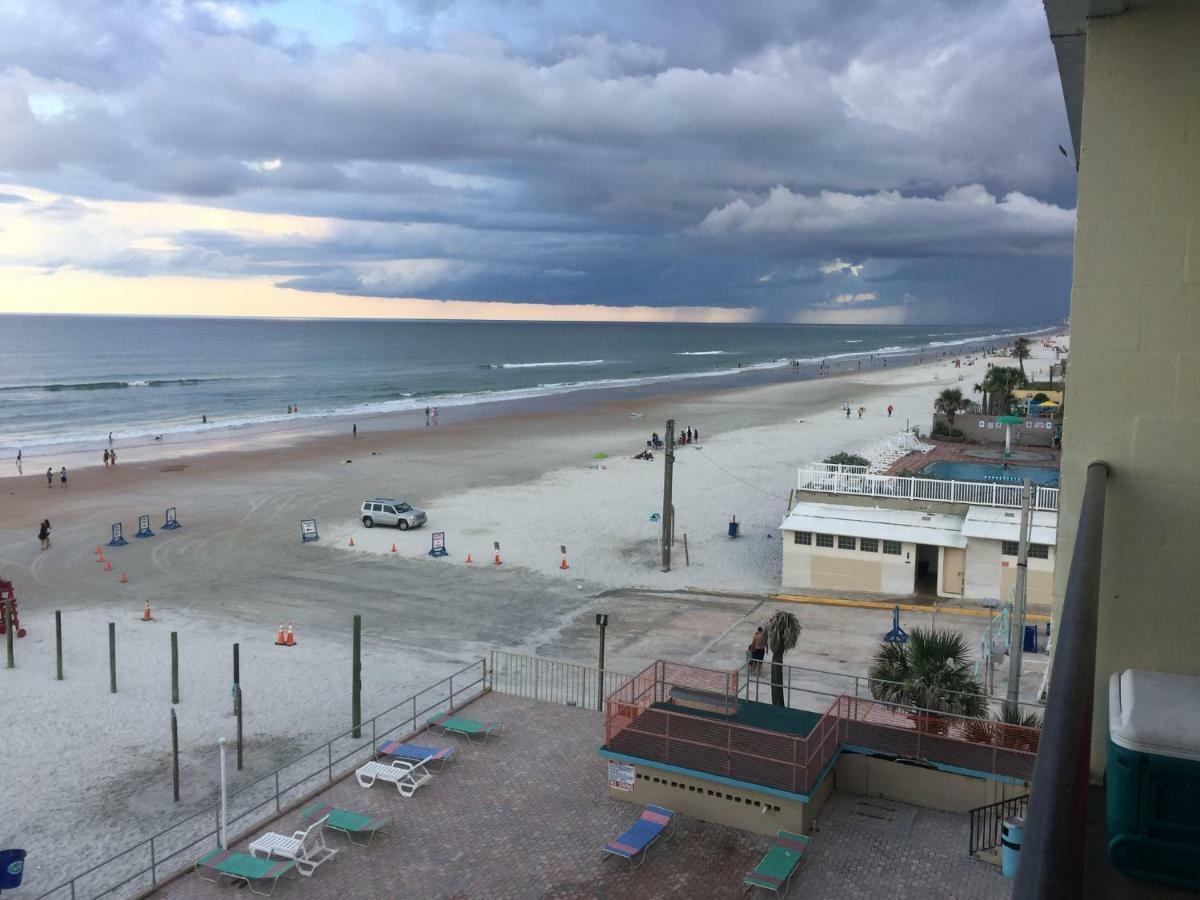 Apartmán Ocean Breeze - Direct Ocean Front-Pool Is Open Daytona Beach Exteriér fotografie