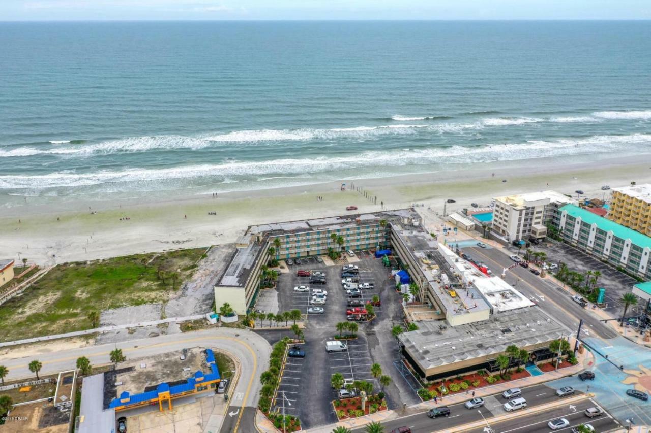 Apartmán Ocean Breeze - Direct Ocean Front-Pool Is Open Daytona Beach Exteriér fotografie